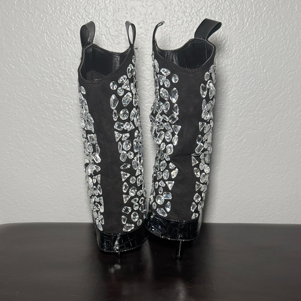 Lauren Lorraine Black and Silver Heeled Cowboy Boots - Picture 5 of 9